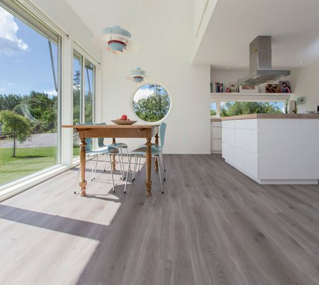 Laminato HPL Rovere Natur Elegant – collezione Original AC6/23-34. Misure: Spessore 11 mm. Larghezza 193 mm. Lunghezza 1207 mm.
