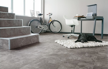 Laminato HPL ardesia grigio - collezione Stone. Misure: Spessore 12,3 mm. Larghezza 299,5 mm. Lunghezza 1200 mm.
